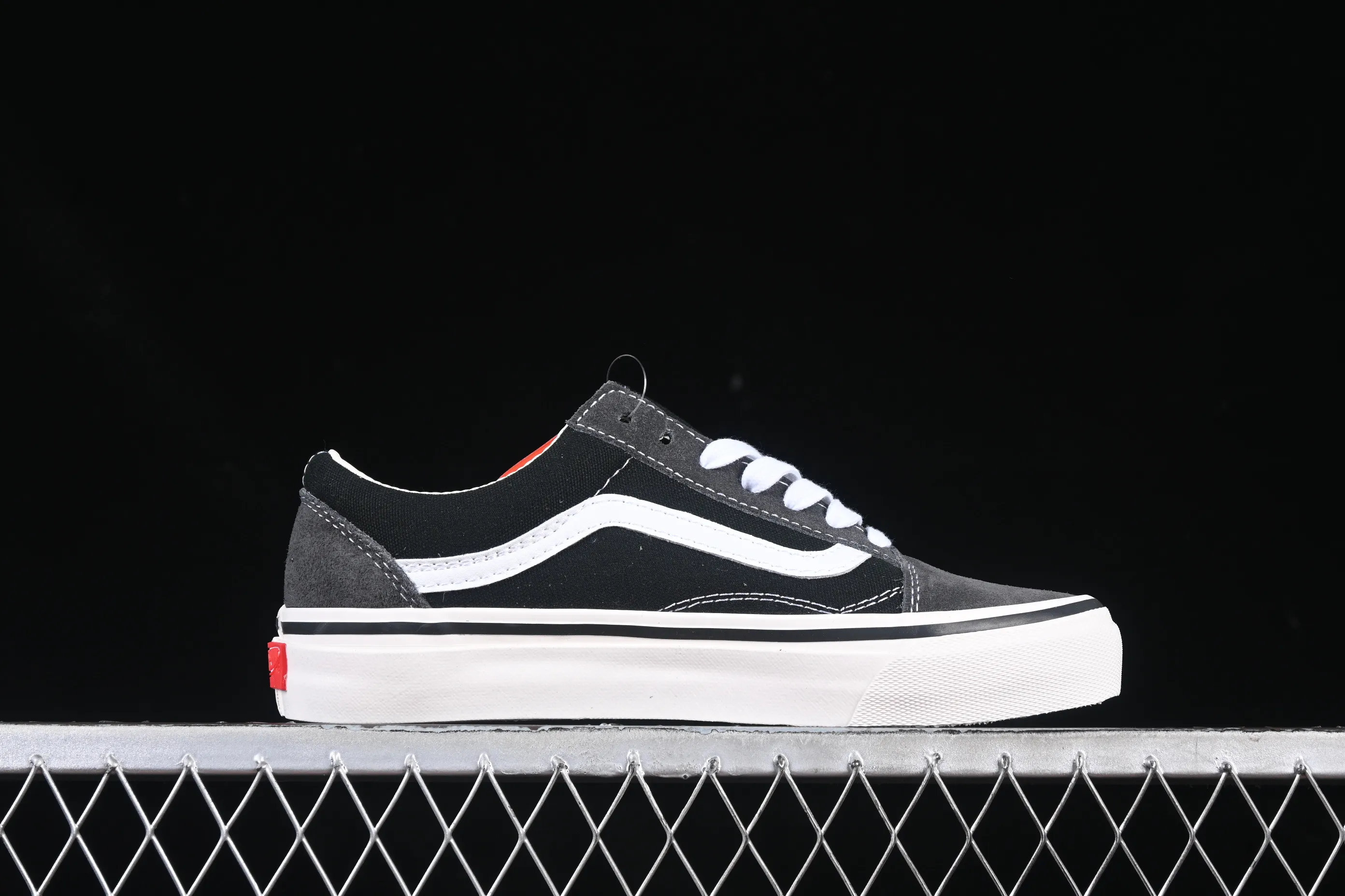 All categories Vans Vans series Vans Low Vans low top Vans Premium Old Skool 36 Vans official high-end retro casual sneakers VN000D56239